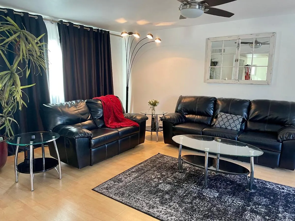 Holiday home Urban Las Vegas Colonial In The Heart Of Vegas Villa United States